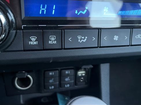 Used 2016 Toyota Corolla S Premium image 33