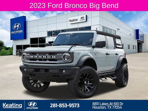 Used 2023 Ford Bronco Big Bend w/ Sasquatch Package image 1