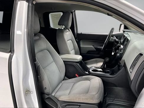 Used 2019 Chevrolet Colorado W/T w/ WT Convenience Package RWD image 28