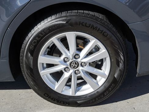 Used 2025 Toyota Camry LE AWD/4WD image 13