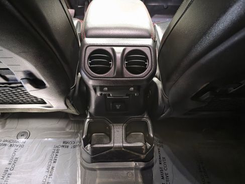 Used 2023 Jeep Gladiator Rubicon w/ Cold Weather Group image 34