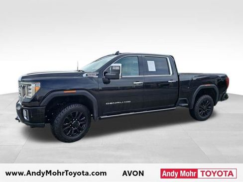 Used 2022 GMC Sierra 2500 Denali w/ Denali Black Diamond Edition image 4
