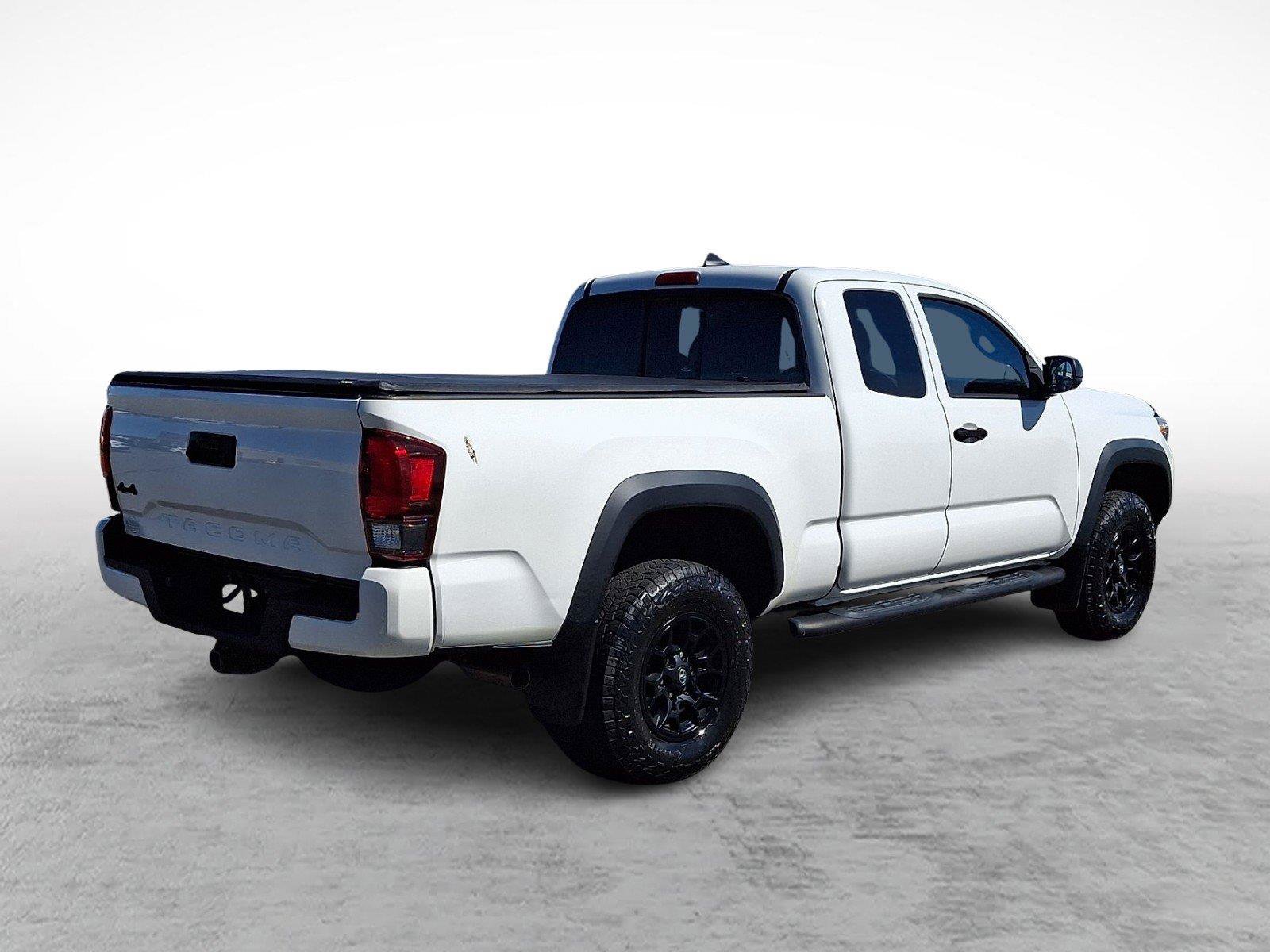 Used 2019 Toyota Tacoma SR w/ SX Package AWD/4WD image 6