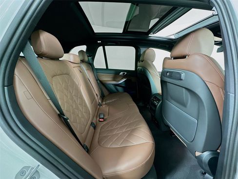 Certified 2024 BMW X5 xDrive40i w/ Parking Assistance Package image 28