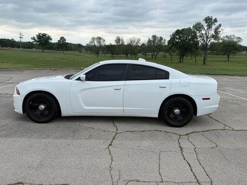 Used 2013 Dodge Charger Police w/ Patrol Base Police Pkg RWD image 3
