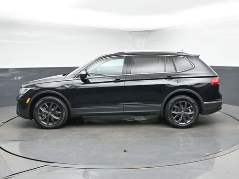 Used 2023 Volkswagen Tiguan SE FWD image 6