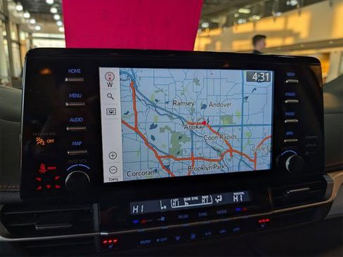 Certified 2024 Toyota Sienna XSE image 22