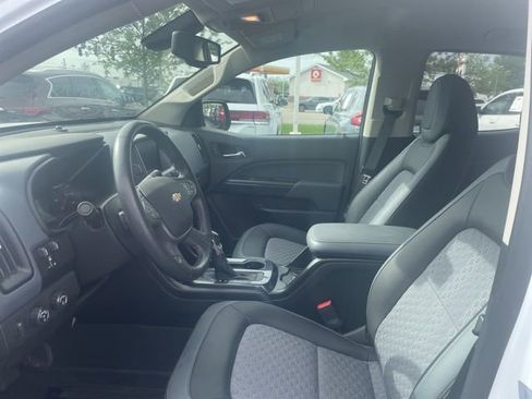 Used 2022 Chevrolet Colorado Z71 AWD/4WD image 7