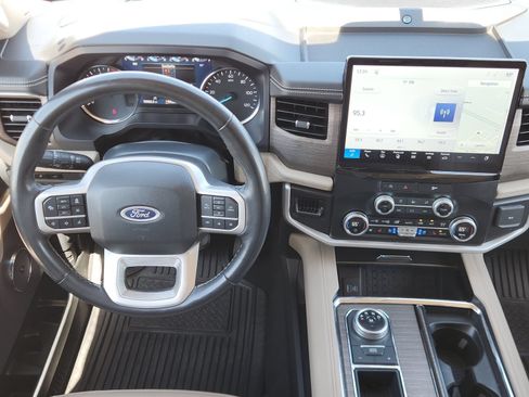 Used 2024 Ford Expedition Limited RWD image 29