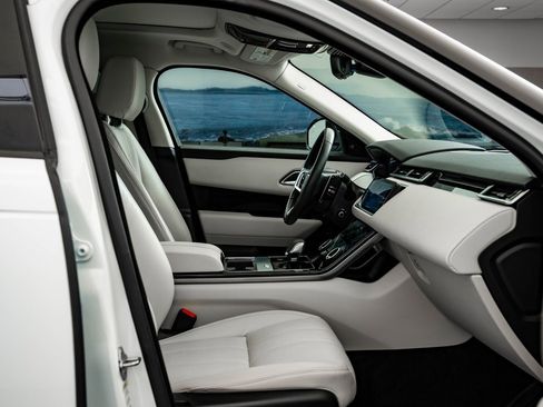 Used 2023 Land Rover Range Rover Velar R-Dynamic S image 25