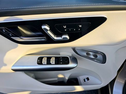 Used 2023 Mercedes-Benz GLC 300 4MATIC image 21