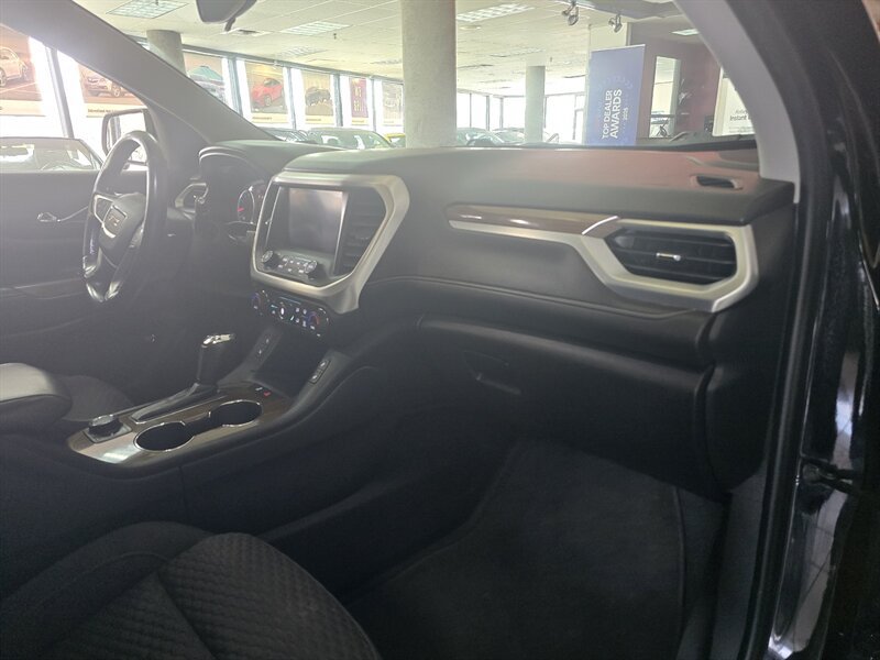 Used 2018 GMC Acadia SLE w/ Driver Alert Package I AWD/4WD image 17