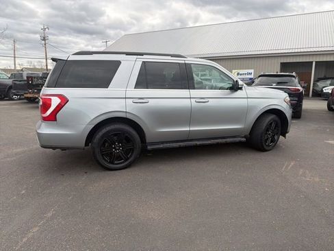 Used 2021 Ford Expedition XLT image 9