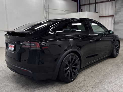 Used 2023 Tesla Model X Base image 20