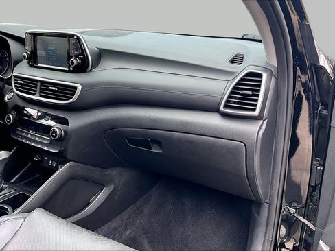 Used 2019 Hyundai Tucson Limited FWD image 17