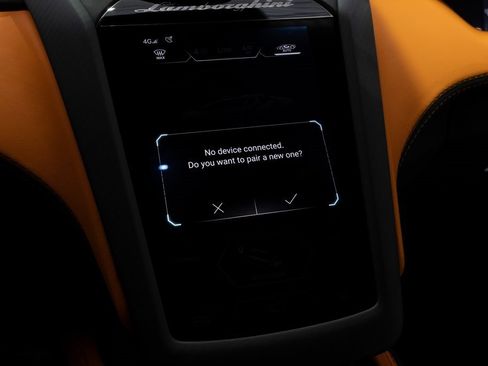 Used 2024 Lamborghini Revuelto image 31