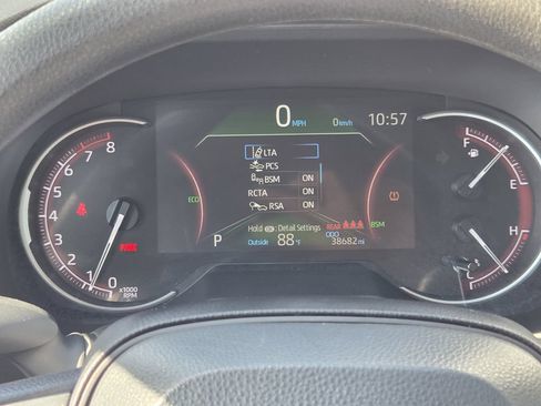 Used 2025 Toyota RAV4 XLE FWD image 16