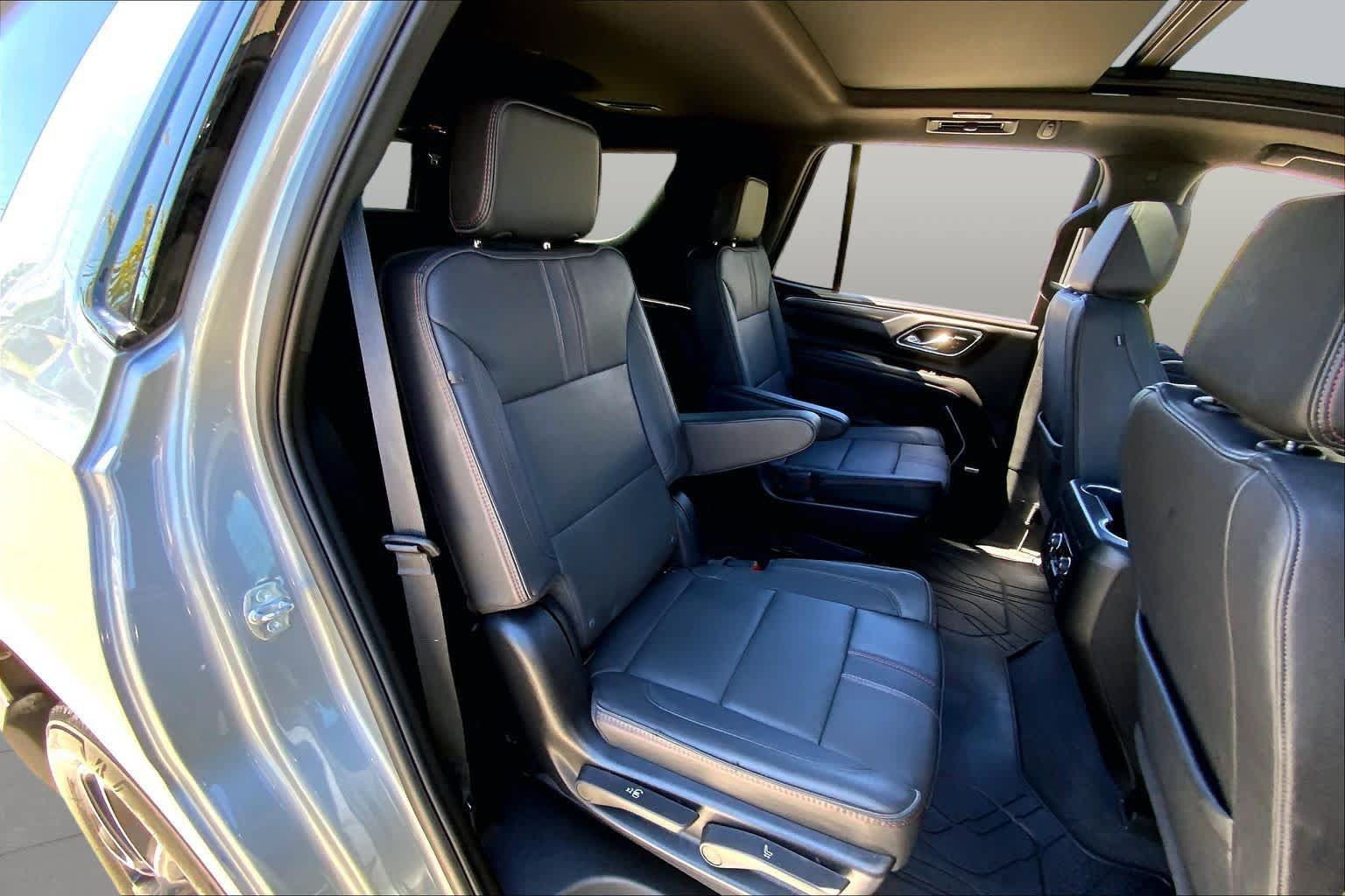 Used 2024 Chevrolet Tahoe RST w/ Luxury Package RWD image 18