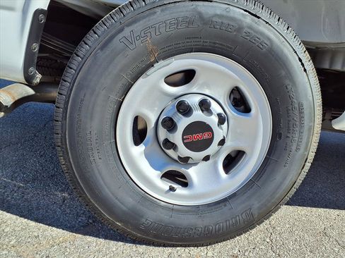 New 2025 GMC Savana 2500 Work Van w/ Driver Convenience Package image 25