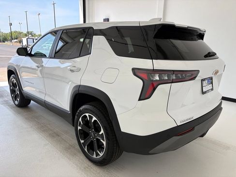 New 2027 Chevrolet Equinox LT w/ LPO, Floor Liner Package FWD image 19