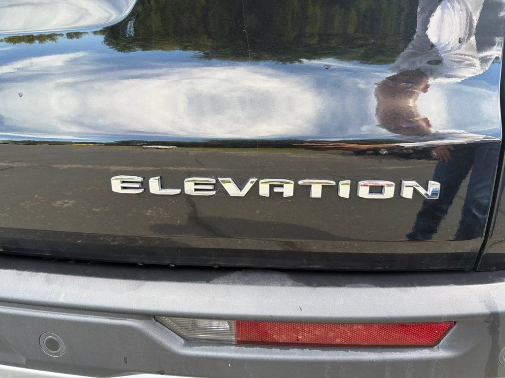 Certified 2026 GMC Acadia Elevation w/ Elevation Premium Package AWD/4WD image 13