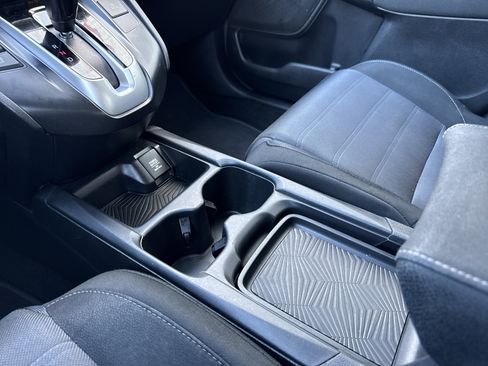 Used 2019 Honda CR-V LX image 7
