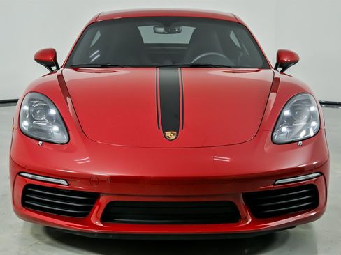 Used 2024 Porsche 718 Cayman image 5