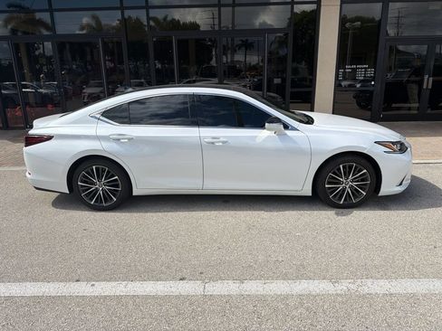 Certified 2023 Lexus ES 350 w/ Premium Package FWD image 3