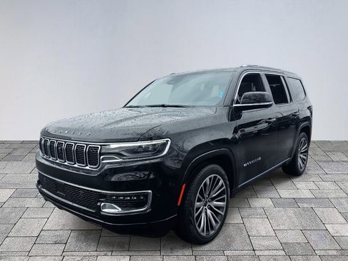 Used 2025 Jeep Wagoneer Series II image 3