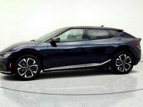 Used 2023 Kia EV6 Wind RWD image 8