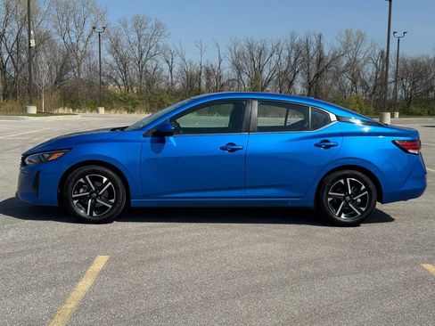 Used 2024 Nissan Sentra SV image 2