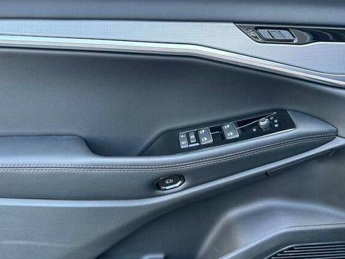 New 2025 Jeep Wagoneer S Launch Edition image 8