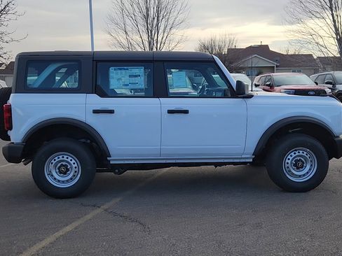 New 2025 Ford Bronco 4-Door image 6