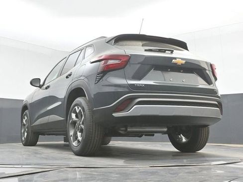 New 2026 Chevrolet Trax LT FWD image 45