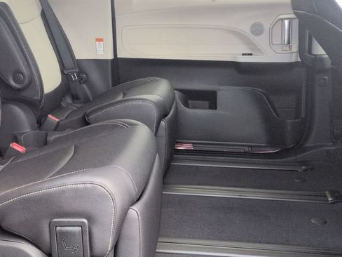 Certified 2026 Toyota Sienna Limited FWD image 29