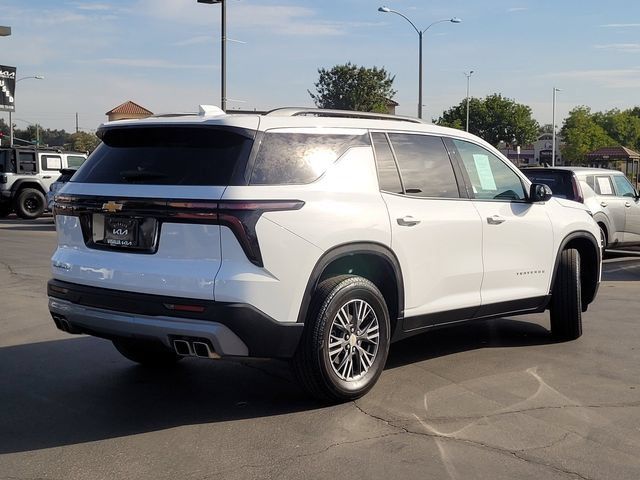 Used 2026 Chevrolet Traverse LT FWD image 5