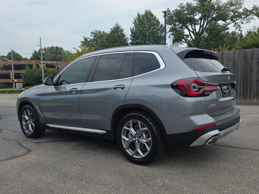 Used 2024 BMW X3 sDrive30i RWD image 3