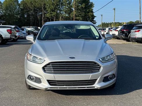 Used 2016 Ford Fusion SE AWD/4WD image 3