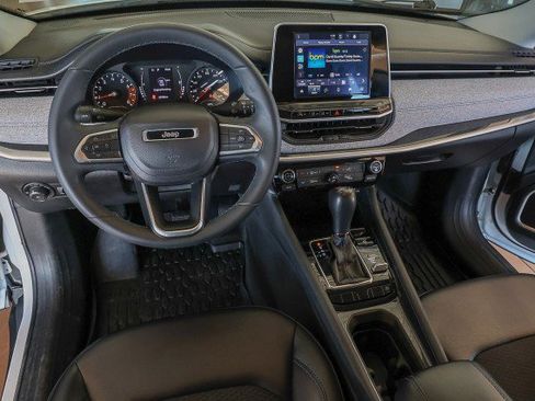 Used 2022 Jeep Compass Latitude image 22