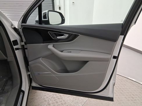 Used 2019 Audi Q7 3.0T Prestige w/ Prestige Package image 35