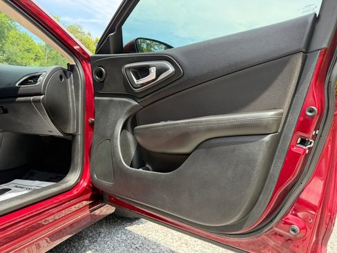 Used 2015 Chrysler 200 Limited FWD image 28