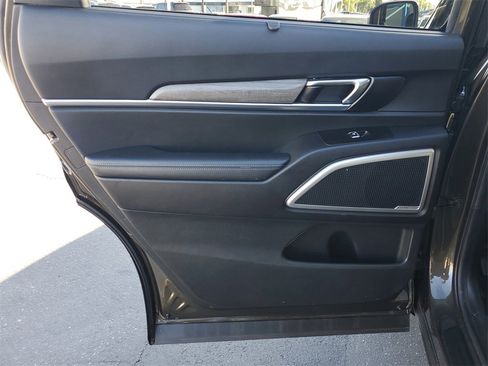 Used 2020 Kia Telluride EX w/ Towing Package image 17