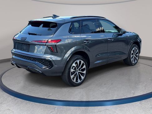 New 2026 Audi Q3 quattro 2.0T AWD/4WD image 5