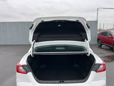 Used 2025 Toyota Camry LE image 30