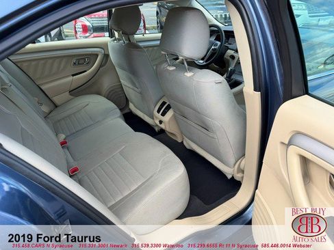Used 2019 Ford Taurus SE FWD image 15