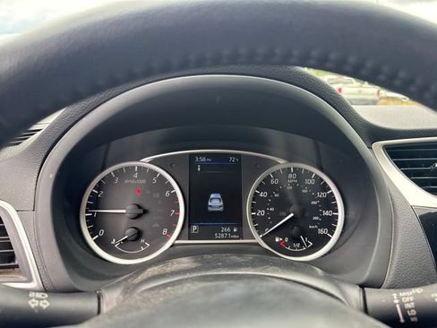 Used 2019 Nissan Sentra SV FWD image 11