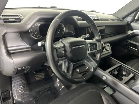 Used 2023 Land Rover Defender 110 X-Dynamic SE image 9