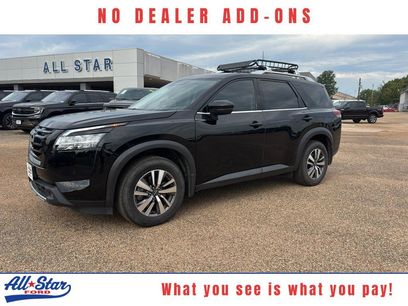 Used 2023 Nissan Pathfinder SL w/ Lighting Package (N92)