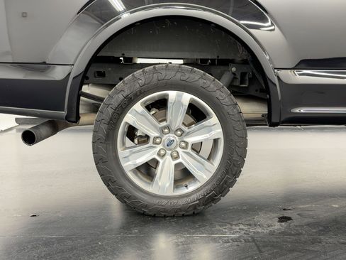 Used 2019 Ford F150 Platinum w/ Equipment Group 701A Luxury image 36