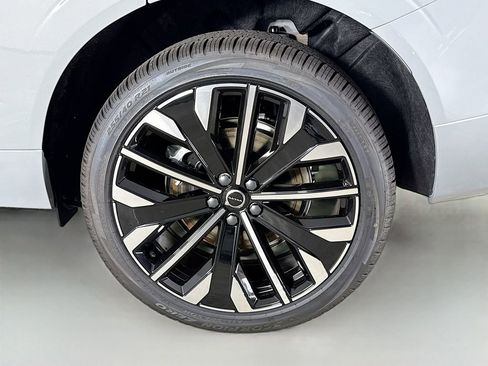 New 2026 Volvo XC60 T8 Ultra w/ Protection Package Premier image 31